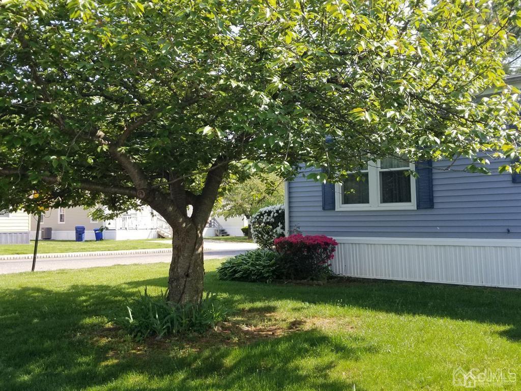 22 Poe Road North Brunswick, NJ 08902 - Photo 3 of 23
