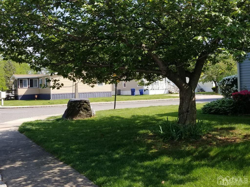 22 Poe Road North Brunswick, NJ 08902 - Photo 4 of 23