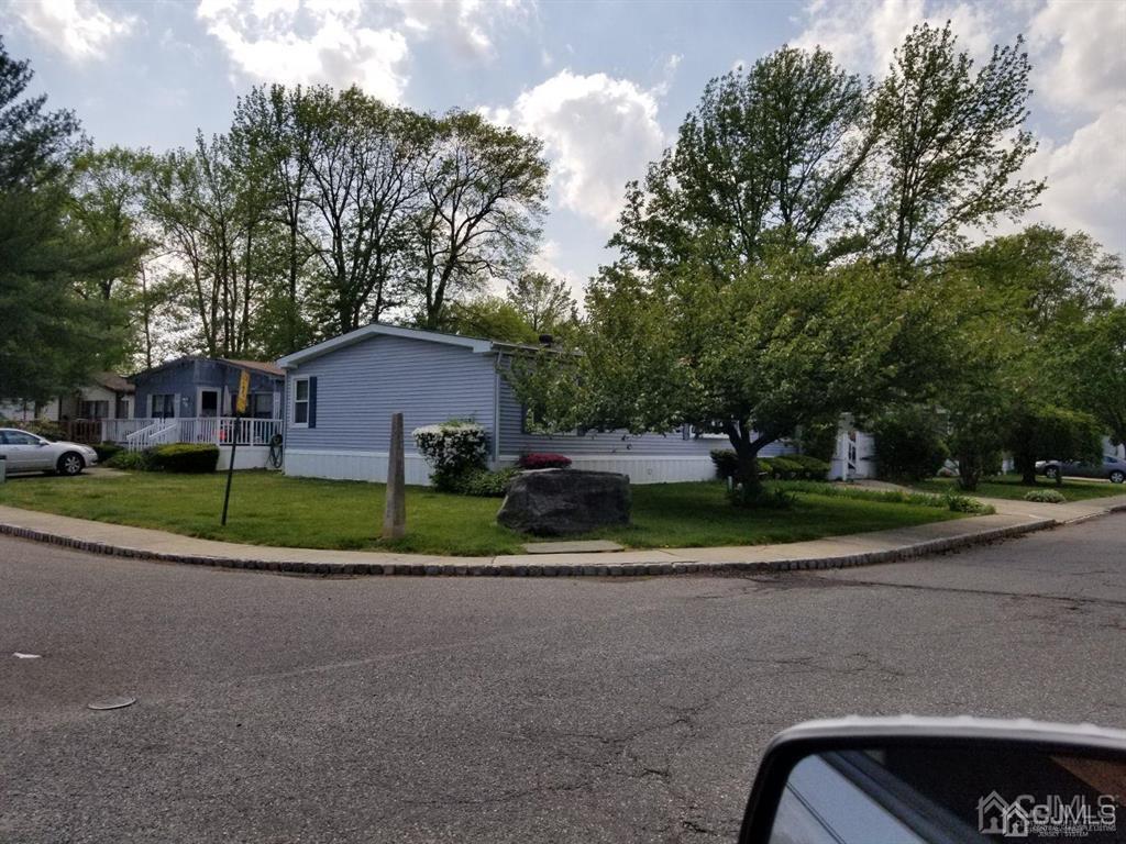 22 Poe Road North Brunswick, NJ 08902 - Photo 5 of 23