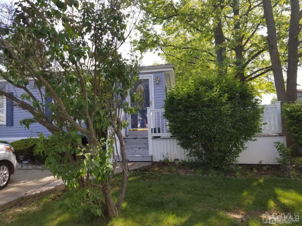 22 Poe Road North Brunswick, NJ 08902 - Photo 9 of 23