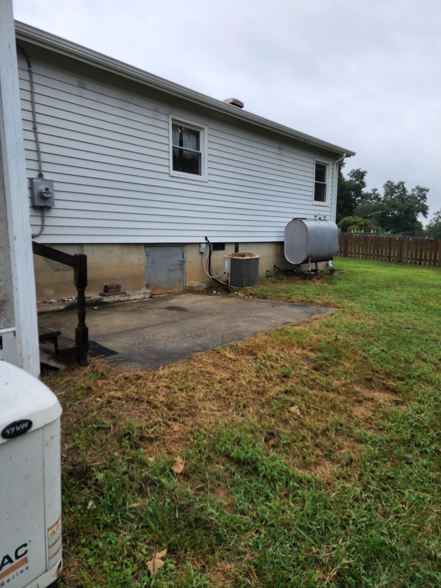 4820 Oak Road Northwest Roanoke, VA 24017 - Photo 17 of 18 Back-1.1