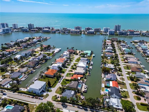 $6,999 | 455 Bayside Avenue, Naples, FL 34108