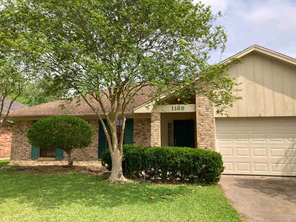 $1,950 | 1168 Briarmeadow Drive, Beaumont, TX 77706