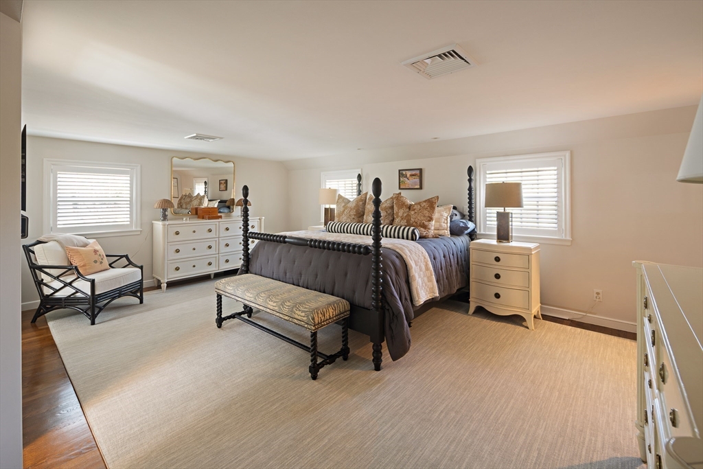 117 Forest Street Wellesley, MA 02481 - Photo 24 of 42