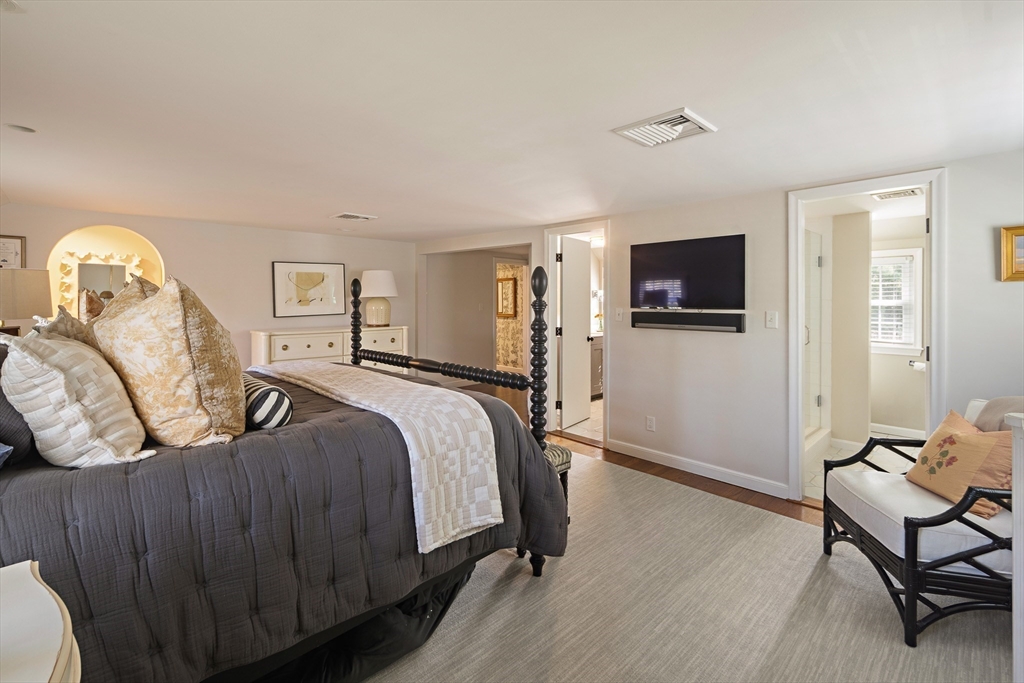 117 Forest Street Wellesley, MA 02481 - Photo 25 of 42