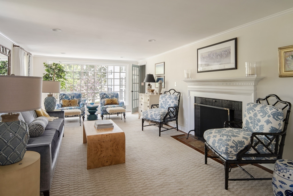 117 Forest Street Wellesley, MA 02481 - Photo 4 of 42