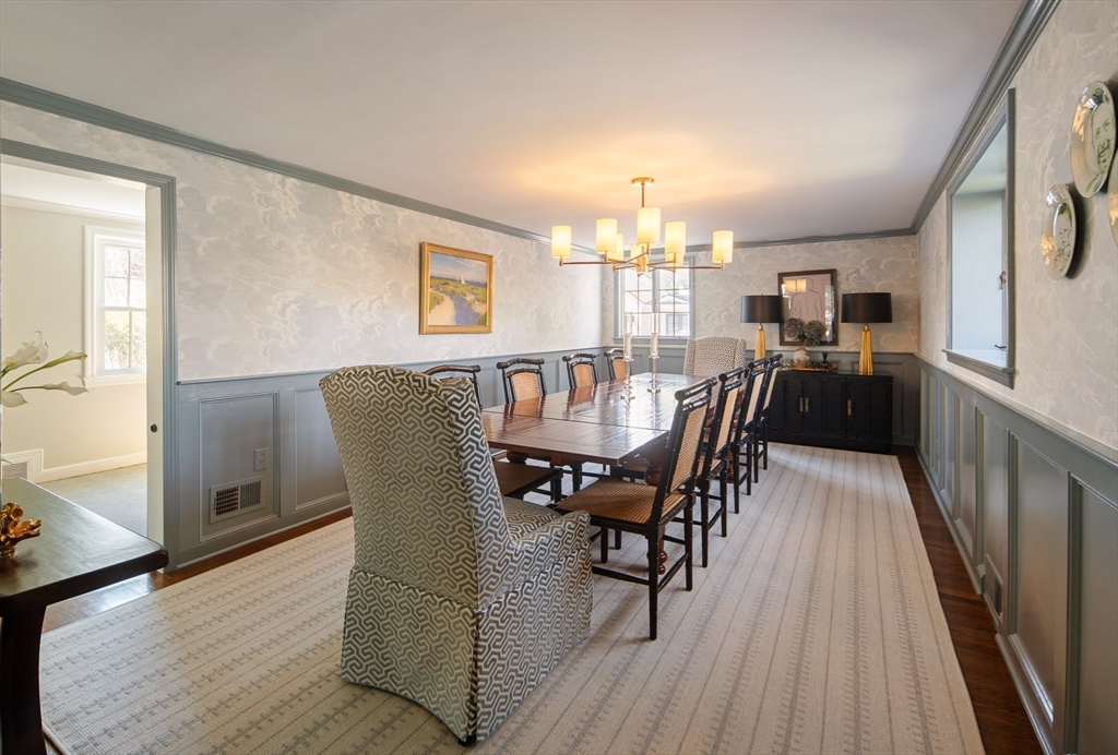 117 Forest Street Wellesley, MA 02481 - Photo 8 of 42