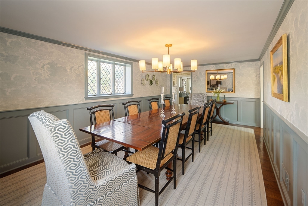 117 Forest Street Wellesley, MA 02481 - Photo 9 of 42
