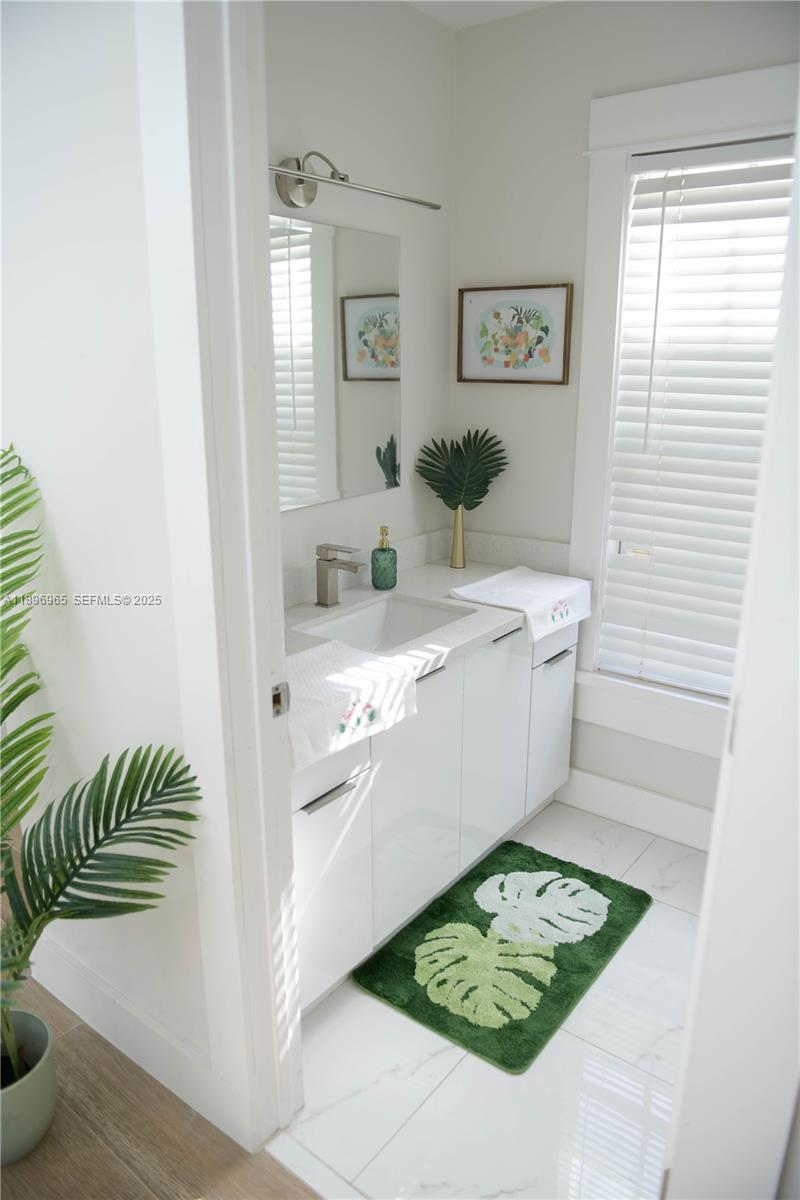 1274 Southwest 5th Street Miami, FL 33135 - Photo 15 of 32