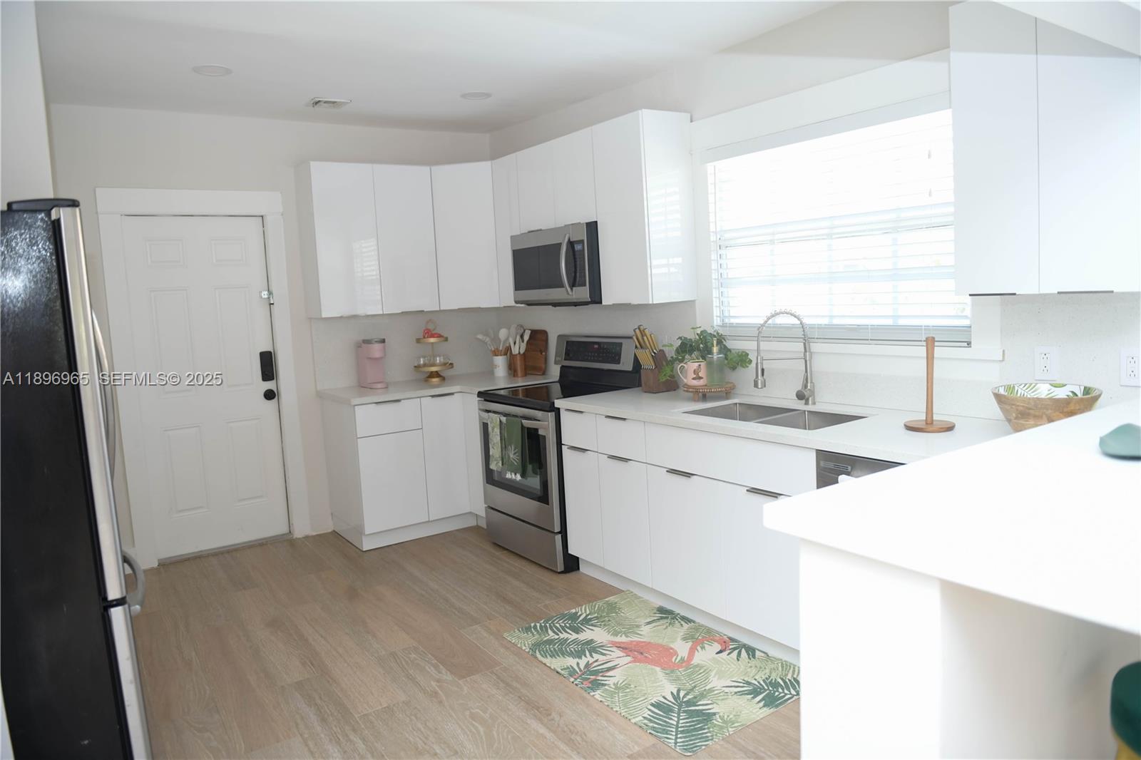 1274 Southwest 5th Street Miami, FL 33135 - Photo 8 of 32