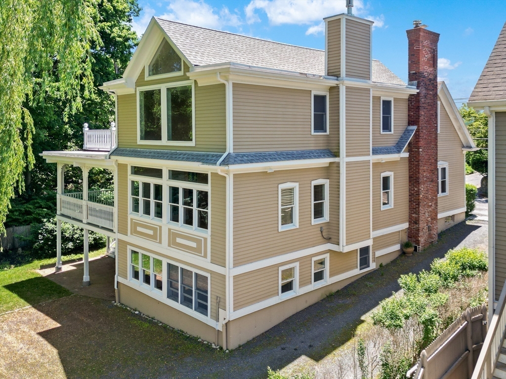 174 Willow Road Nahant, MA 01908 - Photo 4 of 40