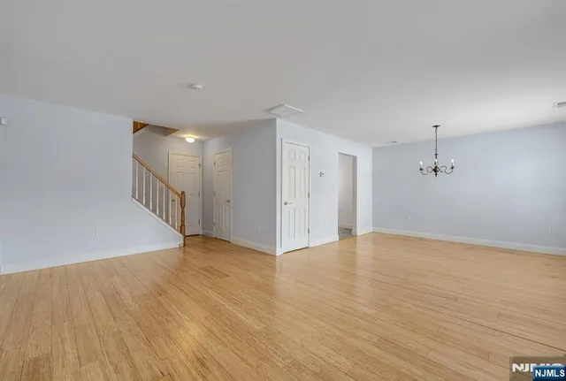 $3,000 | 1037 Cumberland Court, Mahwah, NJ 07430