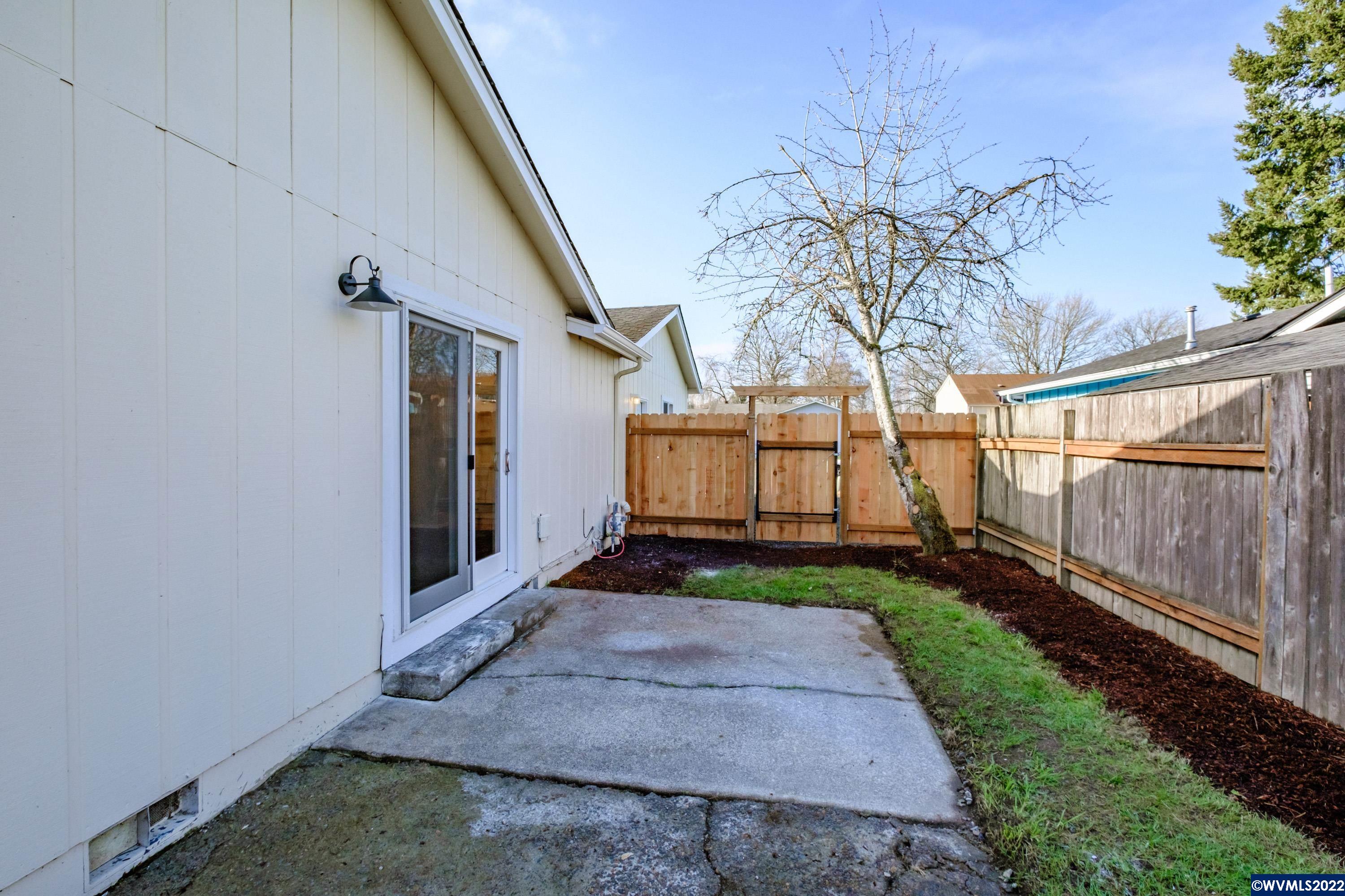 1597 Del Rio Avenue Southeast Albany, OR 97322 - Photo 34 of 42 Gallery Image 34