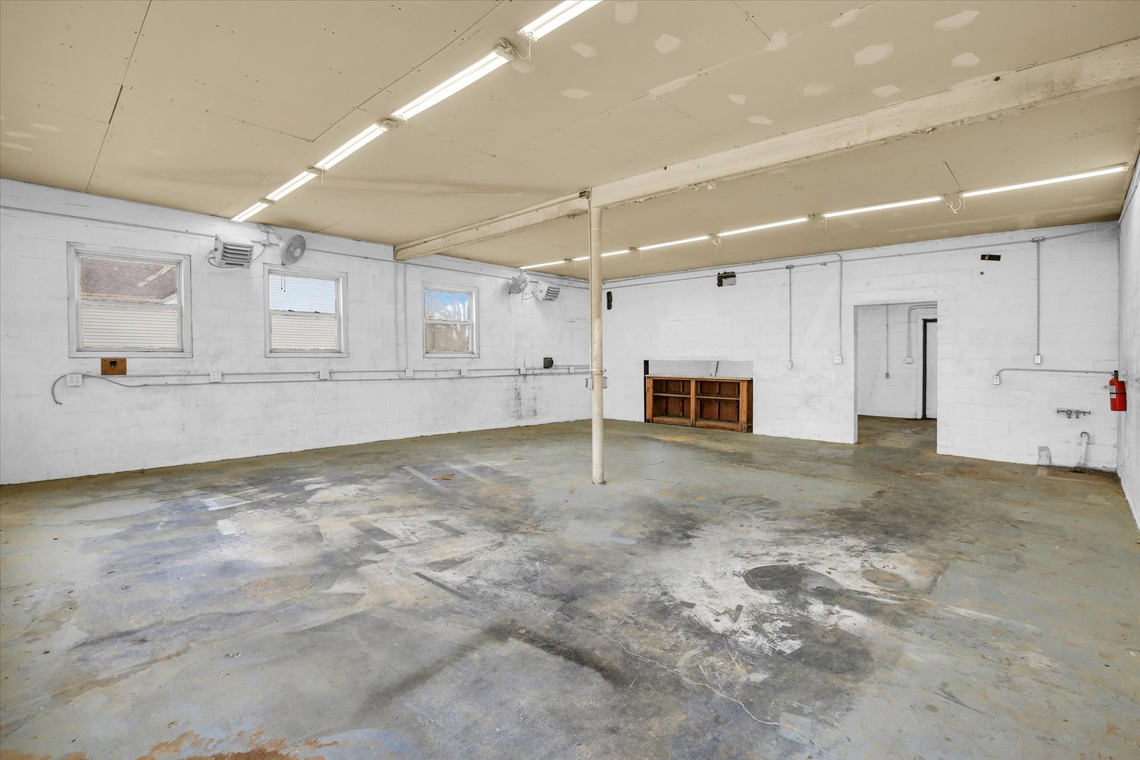 508 East Champaign Avenue Rantoul, IL 61866 - Photo 34 of 48 a view of a livingroom with furniture and a window