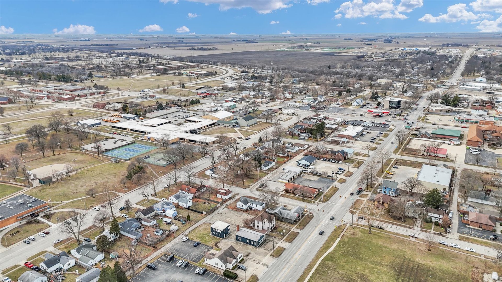 508 East Champaign Avenue Rantoul, IL 61866 - Photo 45 of 48 an aerial view of multiple house