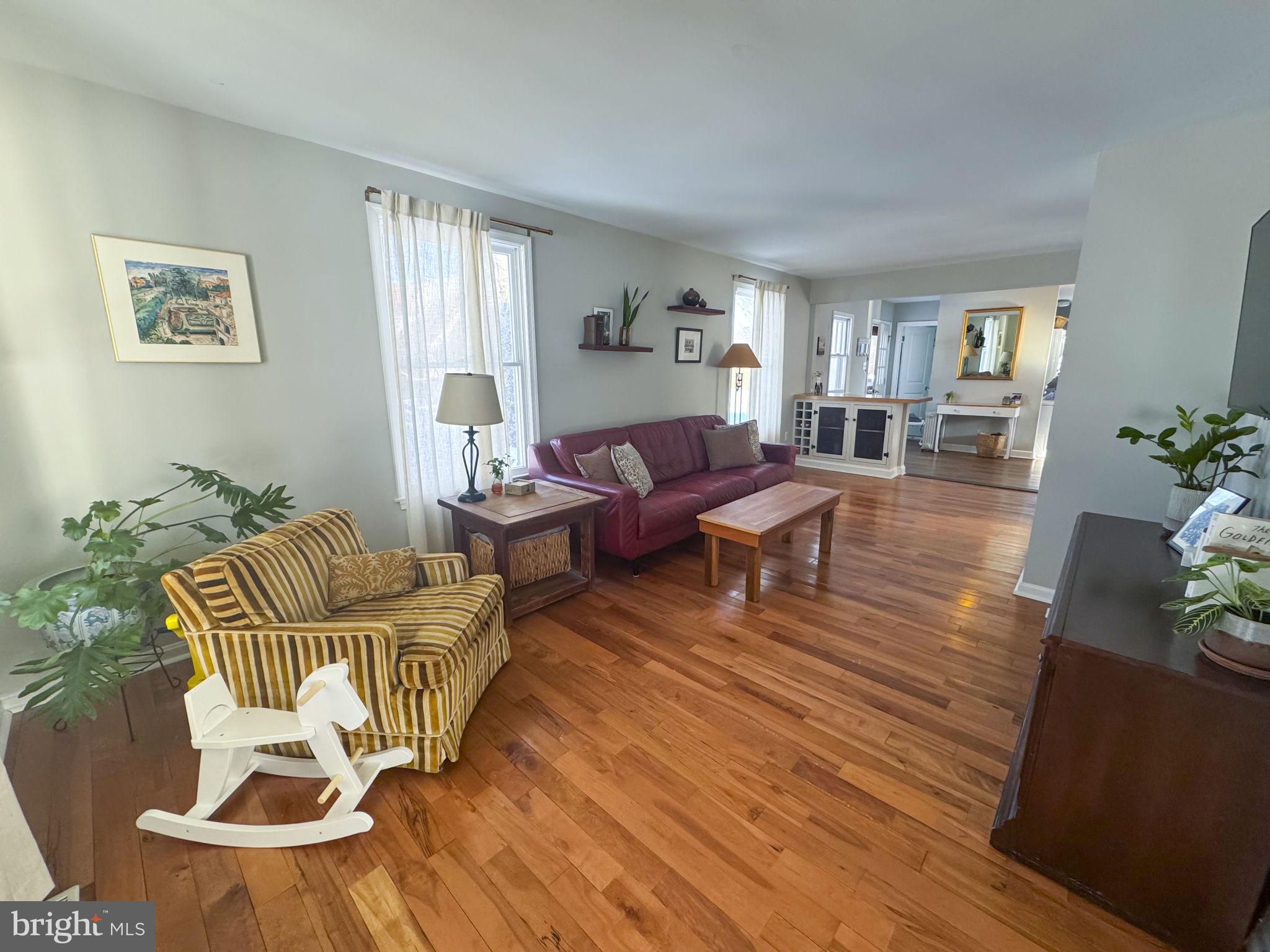 5369 Ed Prout Road Lothian, MD 20711 - Photo 13 of 35 Living room