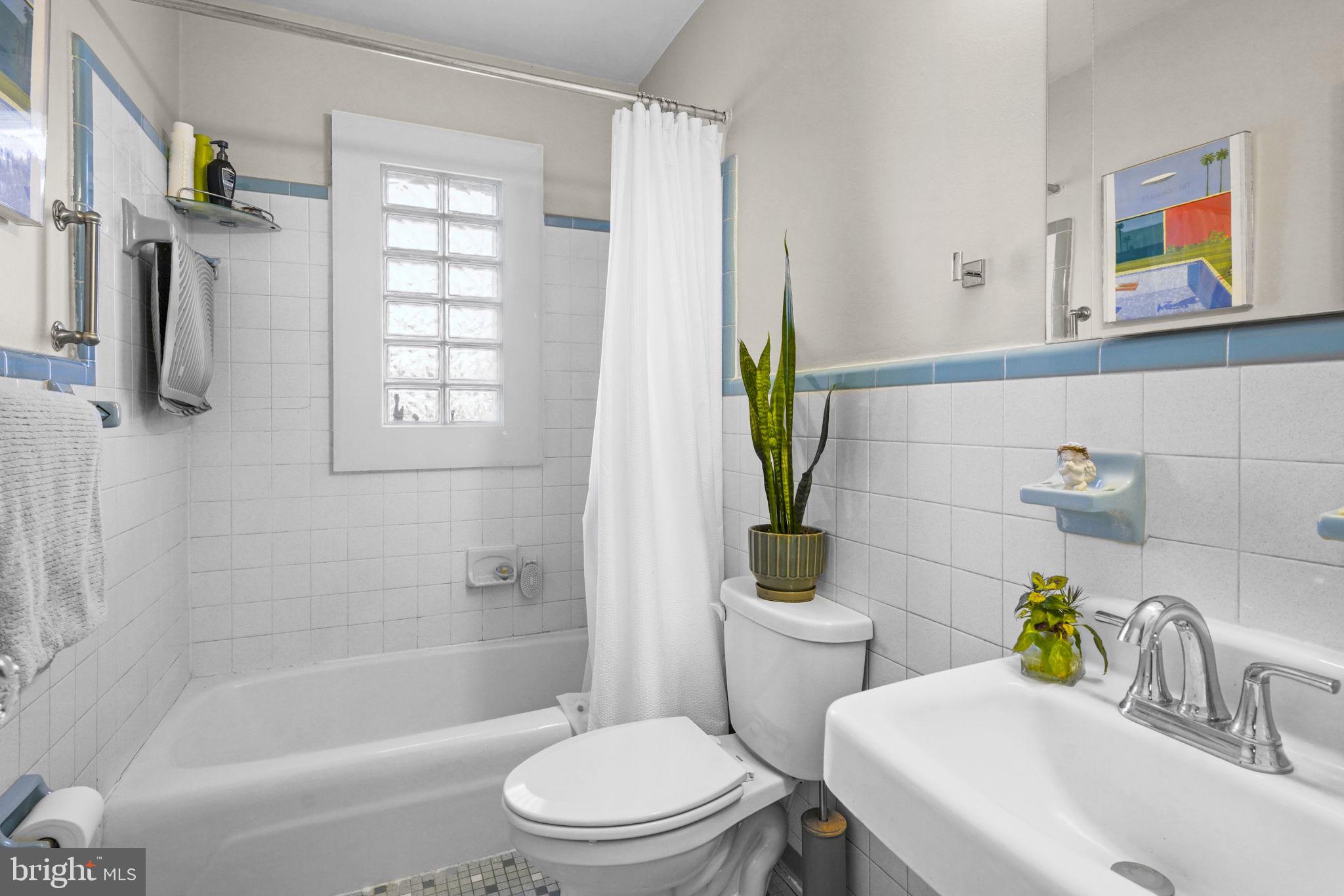 5369 Ed Prout Road Lothian, MD 20711 - Photo 32 of 34 Bathroom