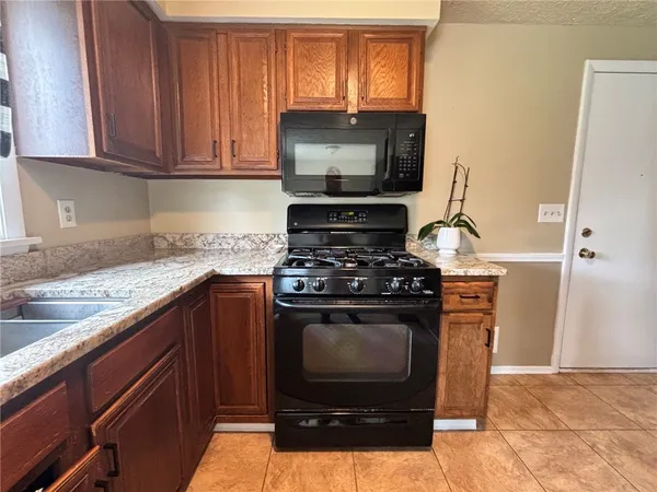 $209,900 | 78 Bru Mar Drive, Gates, NY 14606