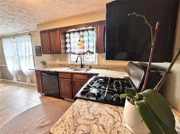 $209,900 | 78 Bru Mar Drive, Gates, NY 14606