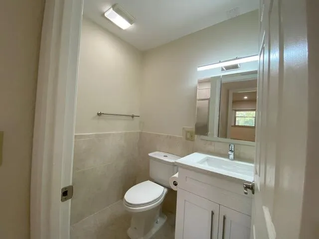 $1,700 | 668 Saxony Place, Delray Beach, FL 33446