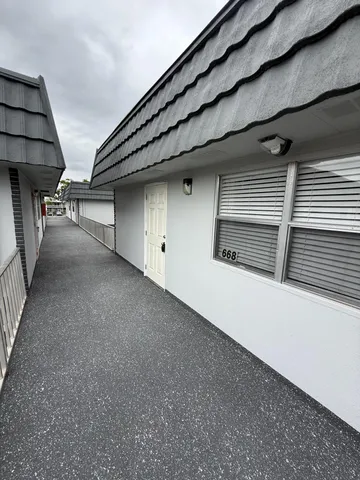 $1,700 | 668 Saxony Place, Delray Beach, FL 33446