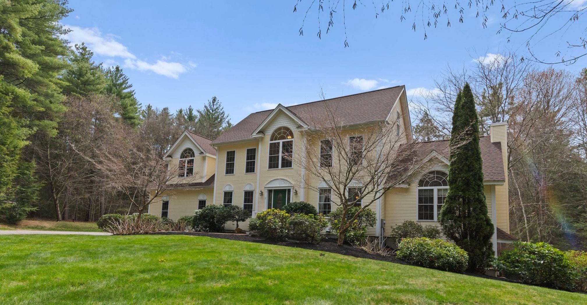 7 Oxbow Farm Stratham, NH 03885 - Photo 1 of 51 Gallery Image 1