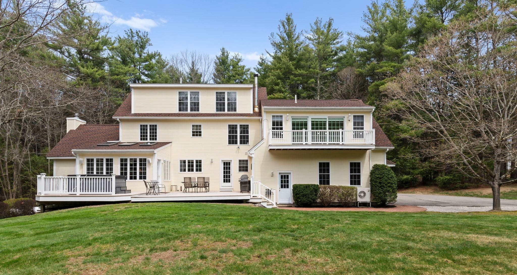 7 Oxbow Farm Stratham, NH 03885 - Photo 2 of 51 Gallery Image 2