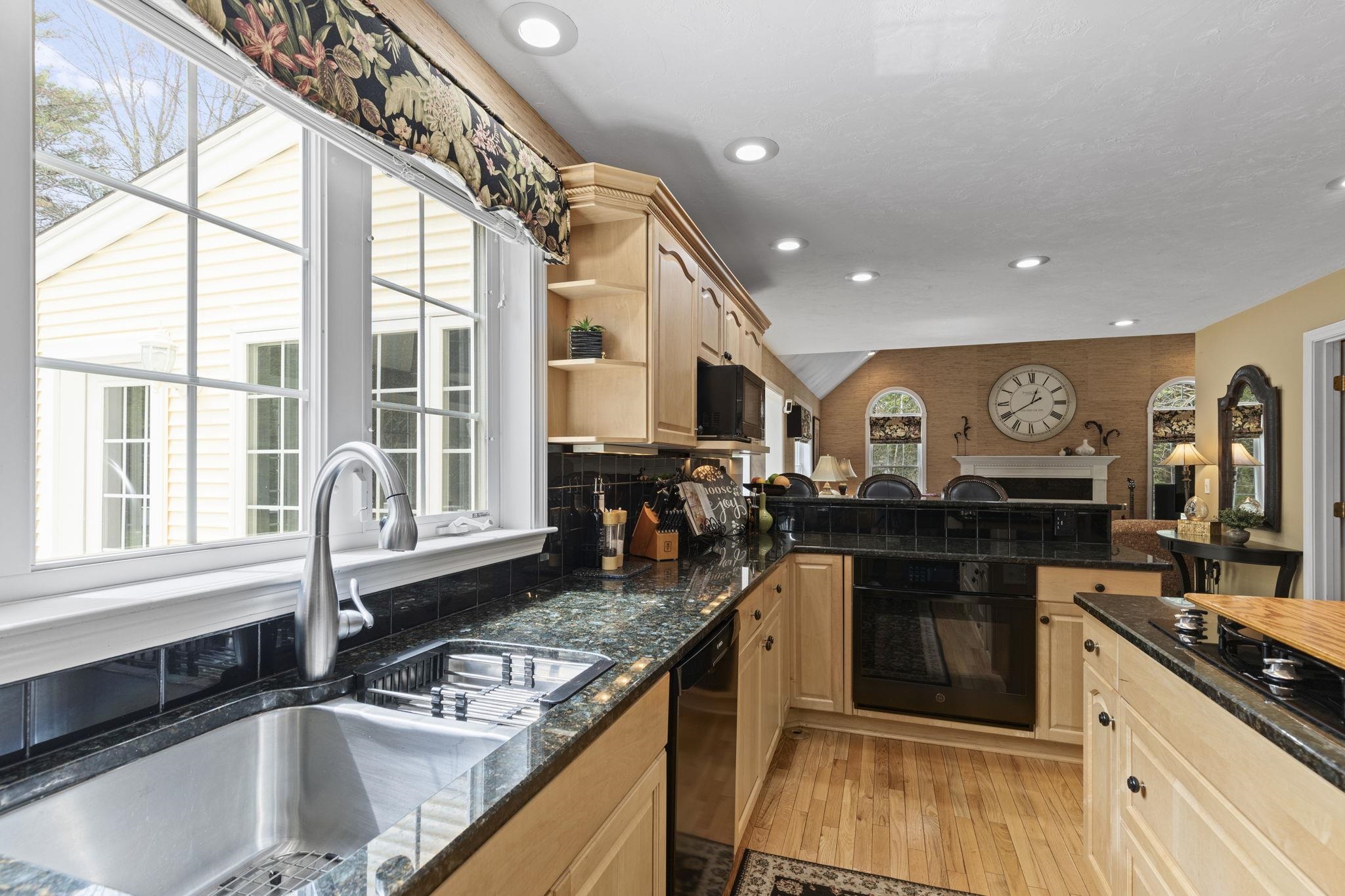 7 Oxbow Farm Stratham, NH 03885 - Photo 8 of 51 Gallery Image 8