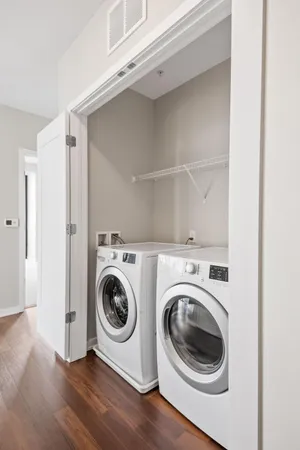 $5,450 | 465 Nicollet Mall, Unit 2307, Minneapolis, MN 55401