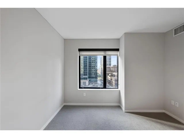 $2,740 | 465 Nicollet Mall, Unit 1001, Minneapolis, MN 55401