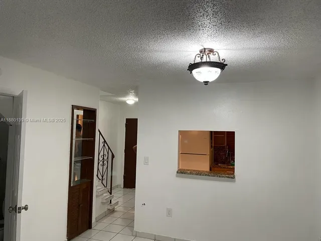 $2,200 | Gratigny Red, Hialeah, FL 33012