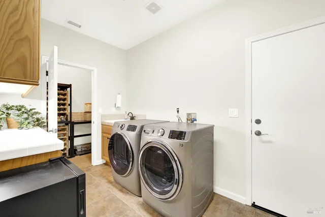 $975,000 | 507 Topeka Lane, Vacaville, CA 95687