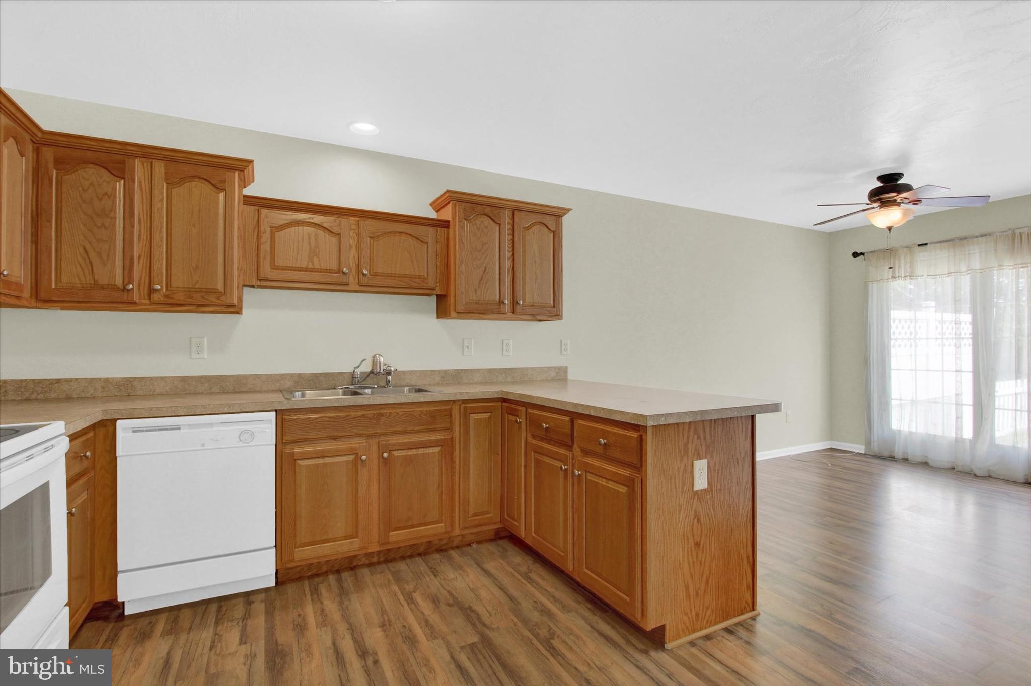 217 Maple Drive Hanover, PA 17331 - Photo 8 of 27 Gallery Image 8