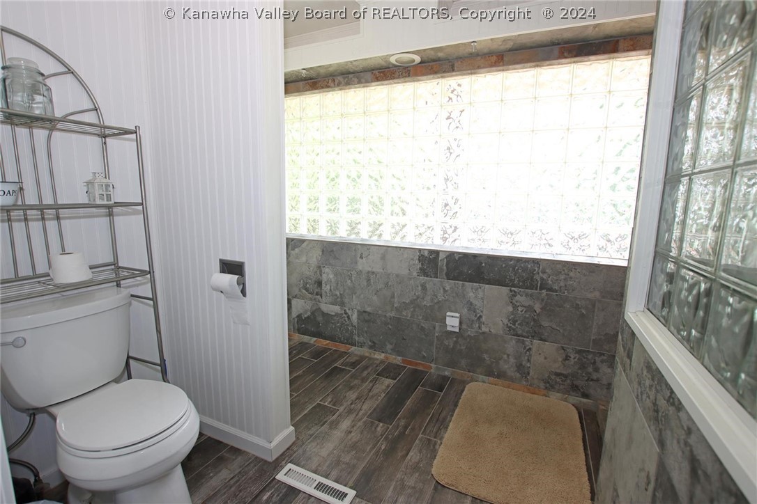 22222 Winfield Road Fraziers Bottom, WV 25082 - Photo 38 of 50 Gallery Image 38