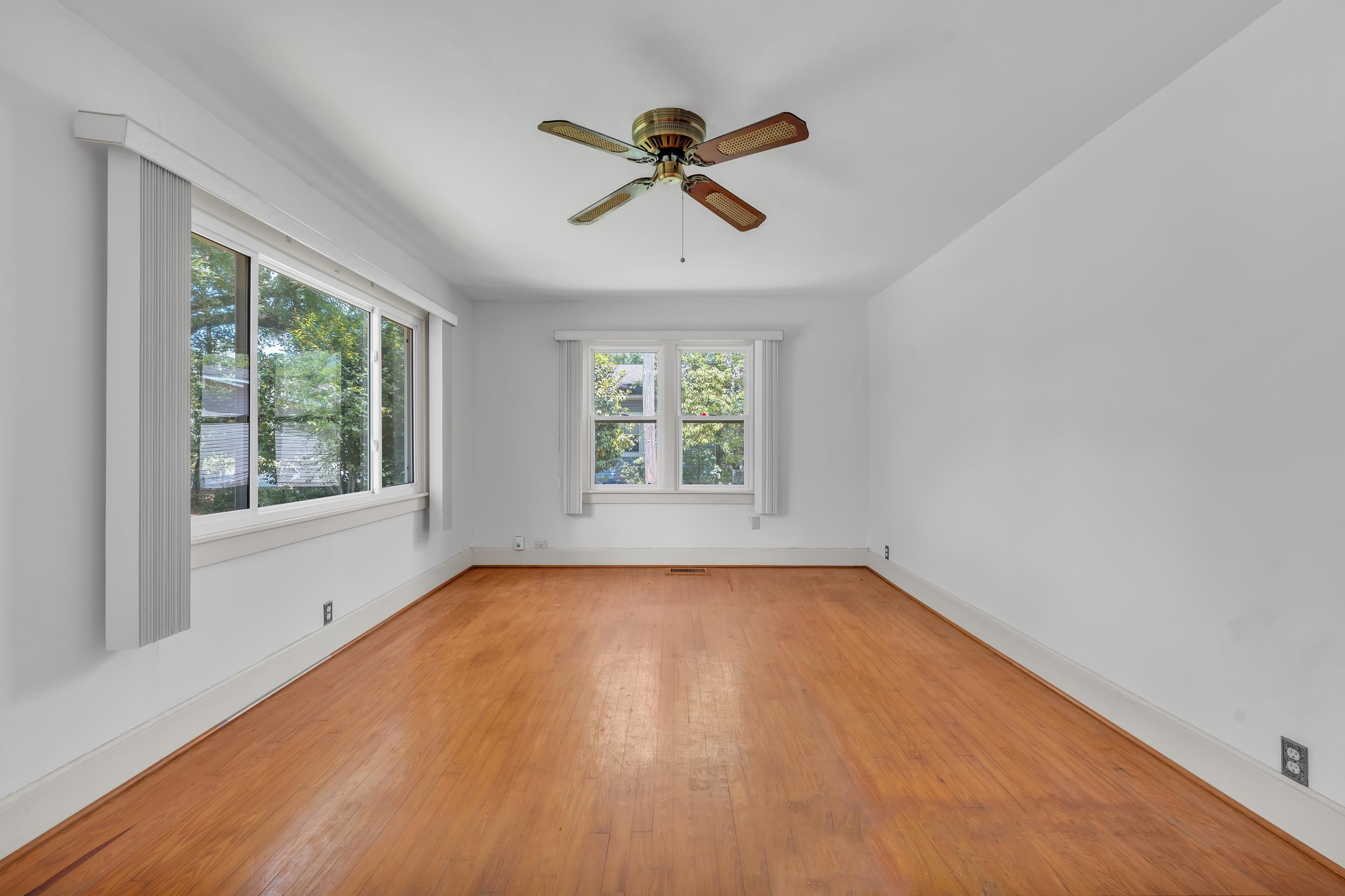 605 South Cedar Street Foley, AL 36535 - Photo 8 of 44 Living room 6