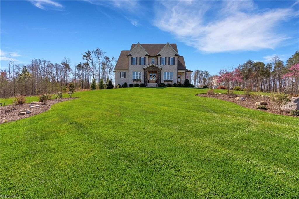 6866 Wittington Court Oak Ridge, NC 27310 - Photo 3 of 46