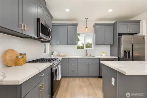 $574,999 | 8416 Duncan Avenue South, Seattle, WA 98118