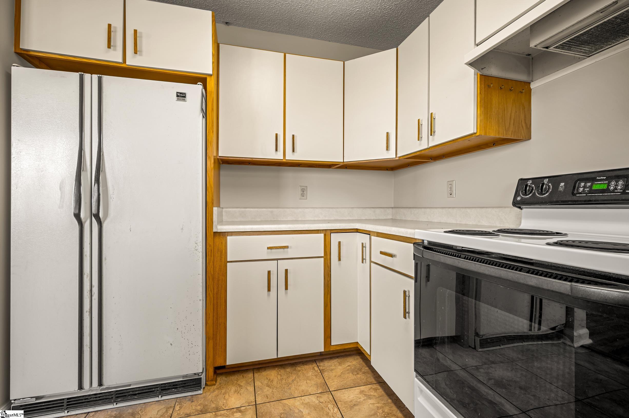 77 Chestnut Street, Unit OAK 301 Tryon, NC 28782 - Photo 13 of 39