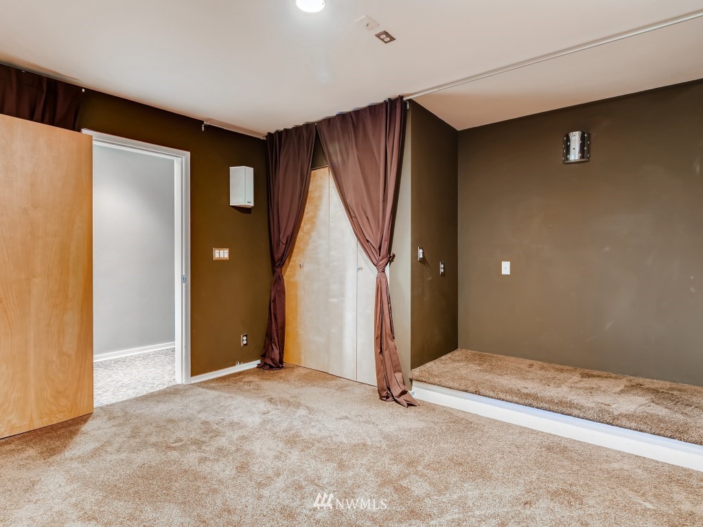 7515 Braemar Drive Edmonds, WA 98026 - Photo 15 of 40