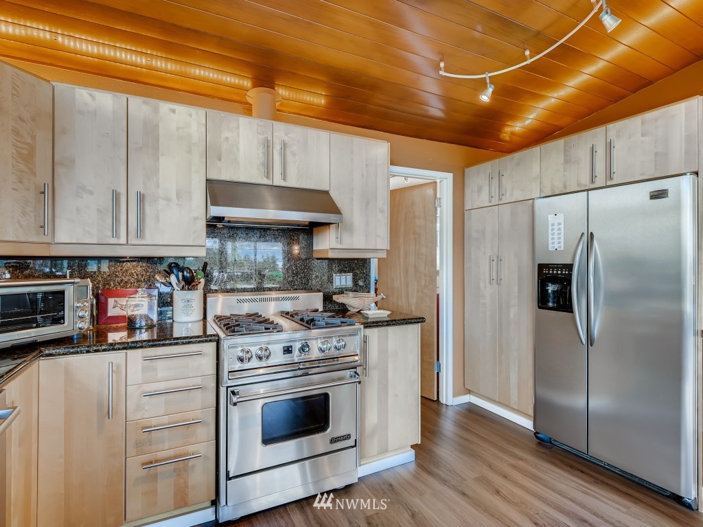 7515 Braemar Drive Edmonds, WA 98026 - Photo 32 of 40