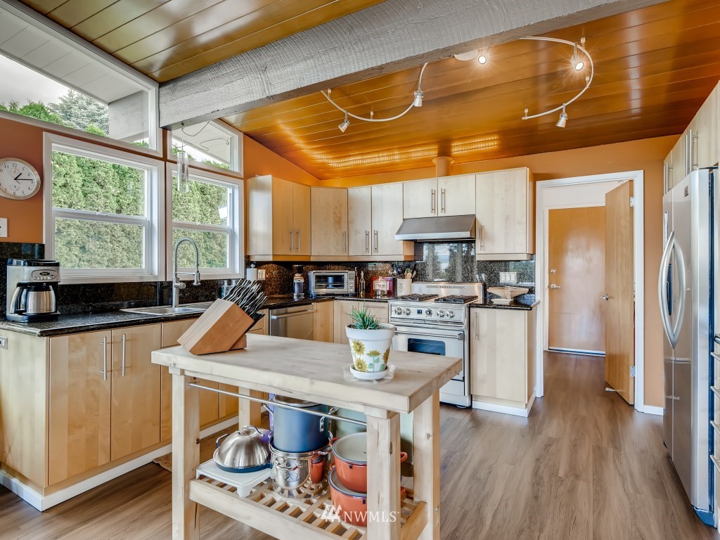 7515 Braemar Drive Edmonds, WA 98026 - Photo 33 of 40