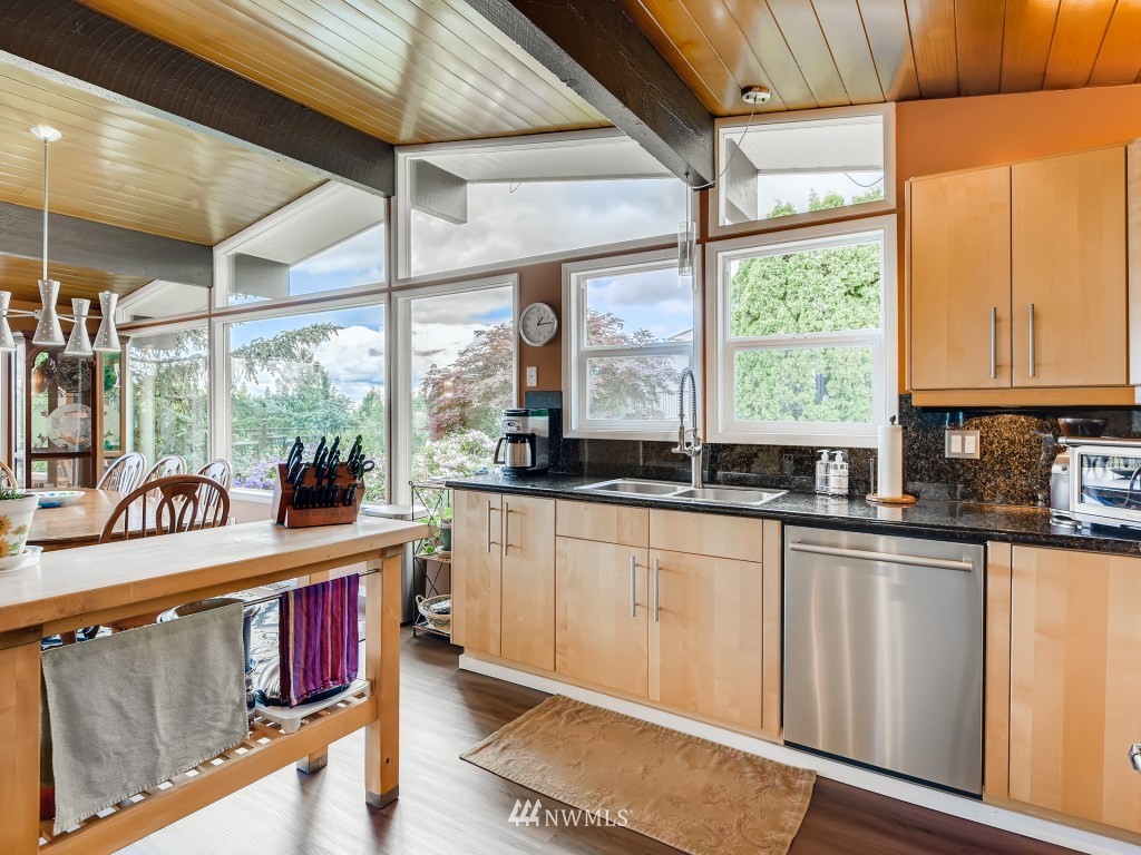 7515 Braemar Drive Edmonds, WA 98026 - Photo 34 of 40