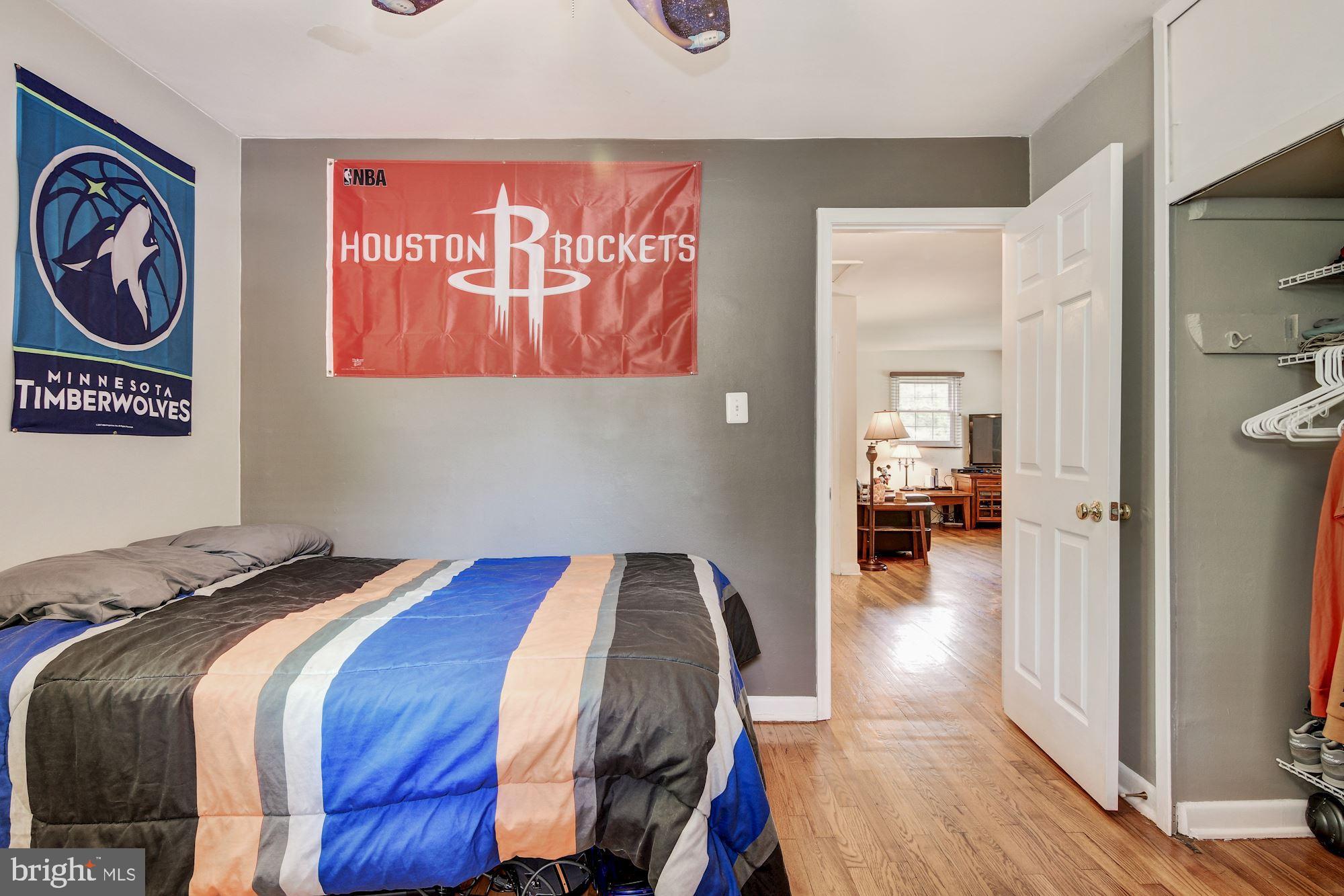 8014 Kidd Street Alexandria, VA 22309 - Photo 21 of 35 Bedroom 3 (upper level)