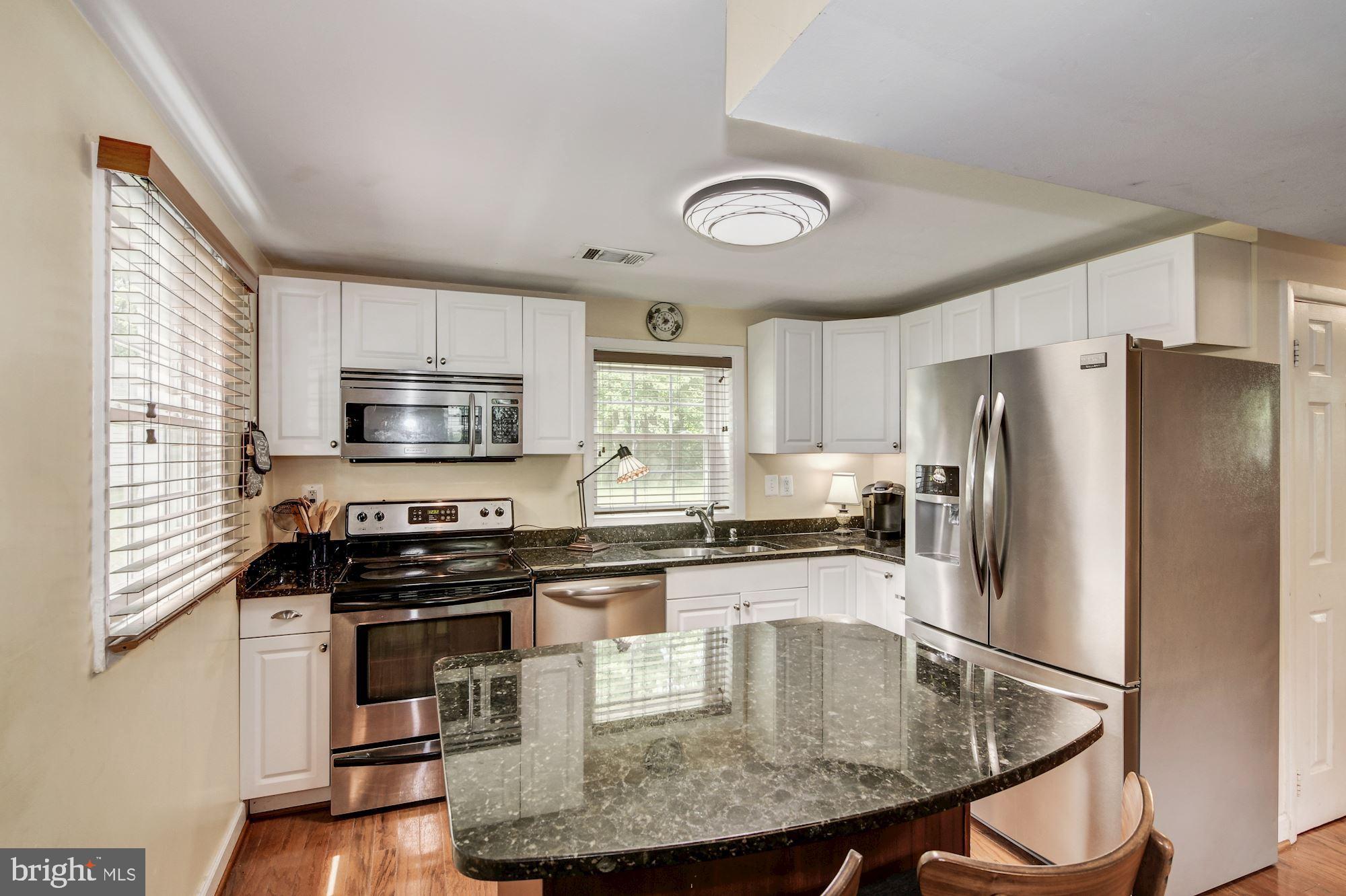 8014 Kidd Street Alexandria, VA 22309 - Photo 4 of 35