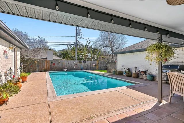 $439,000 | 4721 Willow Street, Pasadena, TX 77586