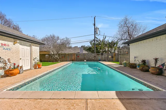 $439,000 | 4721 Willow Street, Pasadena, TX 77586