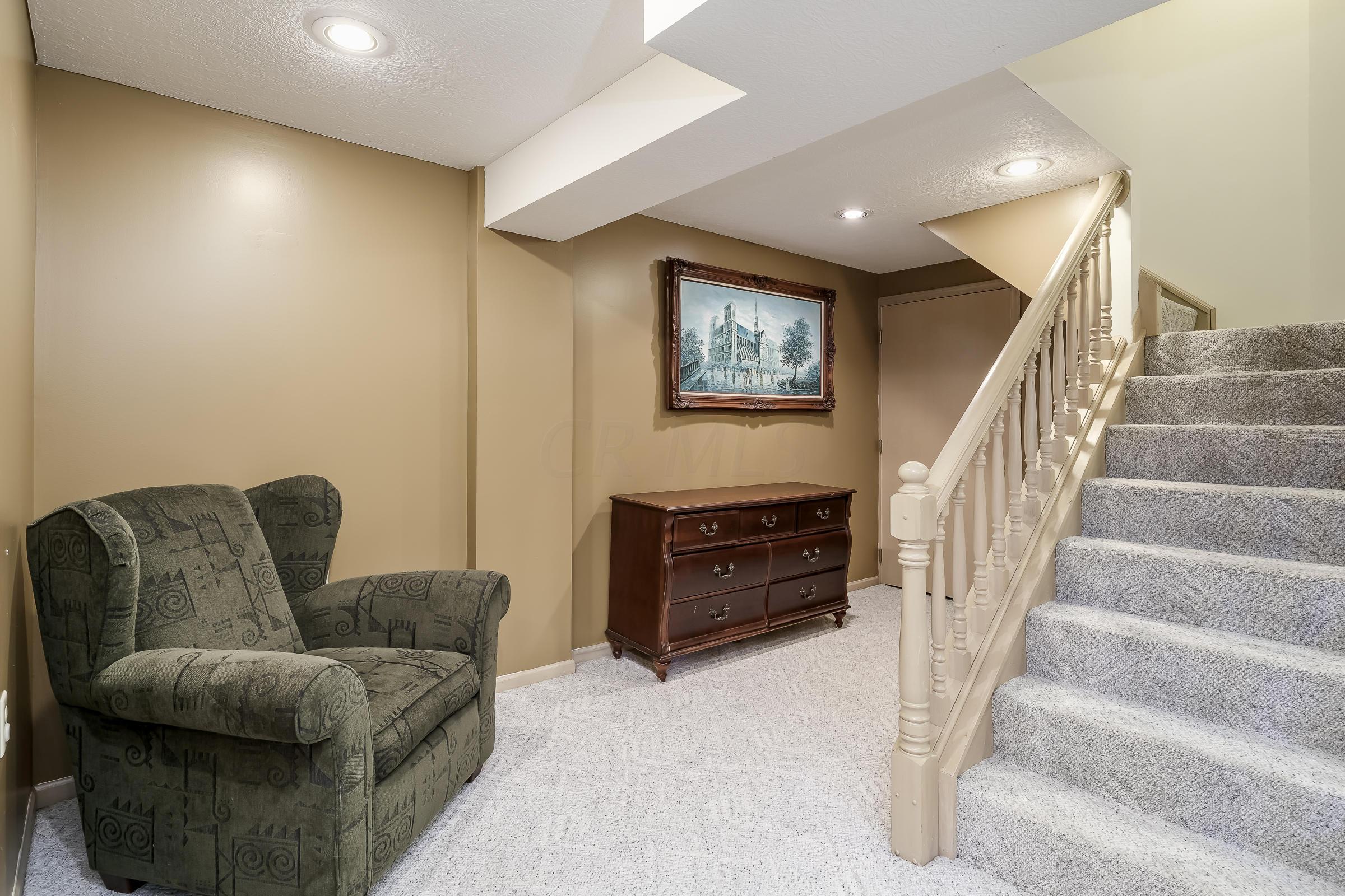 272 Fox Ridge Circle Powell, OH 43065 - Photo 30 of 38 Gallery Image 30