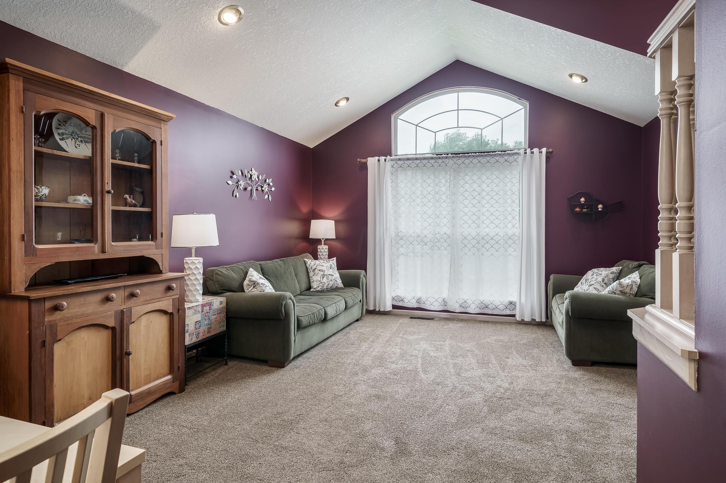 272 Fox Ridge Circle Powell, OH 43065 - Photo 5 of 38 Gallery Image 5