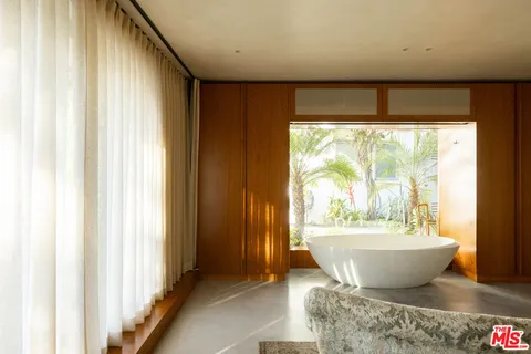 $3,895,000 | 3307 Bonnie Hill Drive, Los Angeles, CA 90068