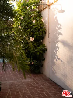 $3,895,000 | 3307 Bonnie Hill Drive, Los Angeles, CA 90068